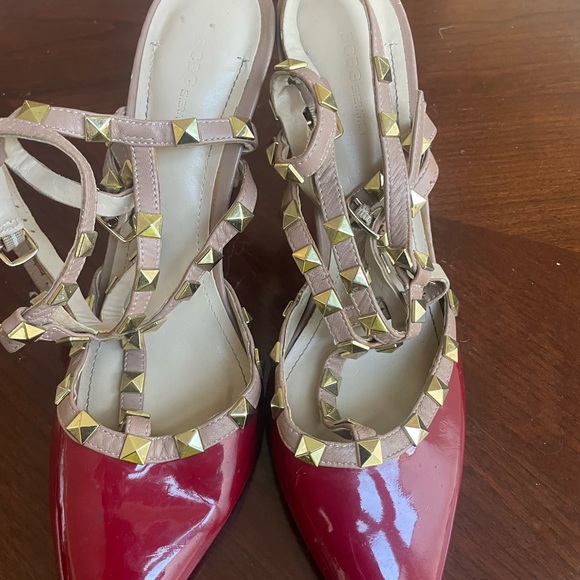 RED BCBG heels - Picture 2 of 5